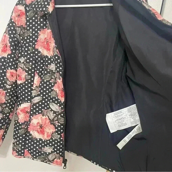 CHICO'S floral polka dot lightweight puffer jacket (Size 1) - Picture 9 of 10